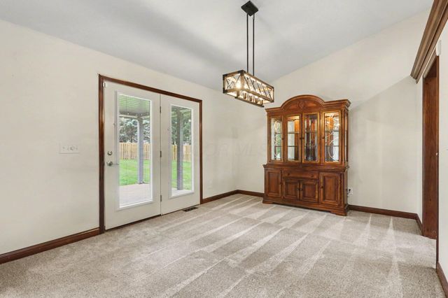 42 Millstone Circle, Pataskala, OH 43062