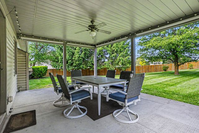 42 Millstone Circle, Pataskala, OH 43062