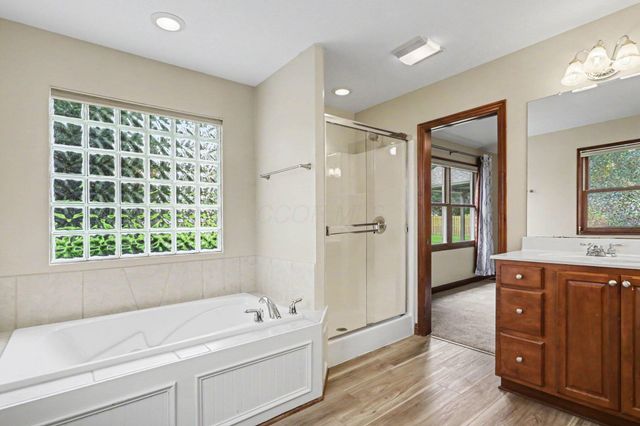 42 Millstone Circle, Pataskala, OH 43062