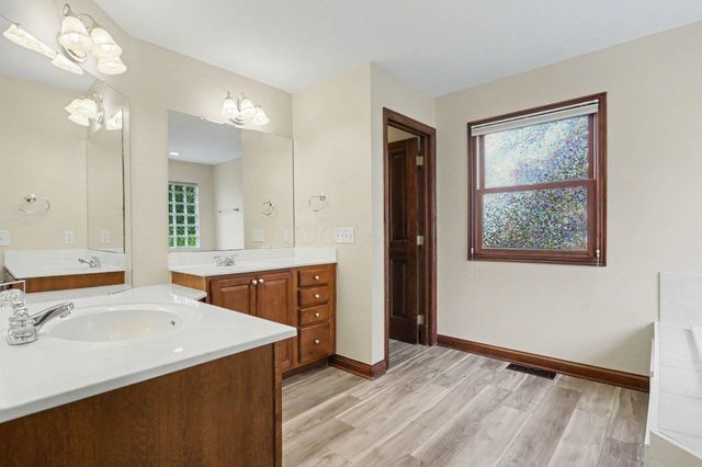 42 Millstone Circle, Pataskala, OH 43062