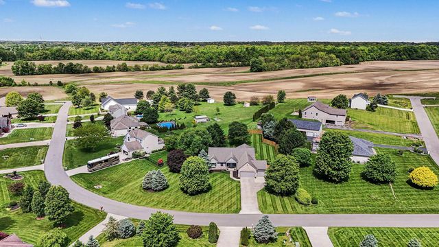 42 Millstone Circle, Pataskala, OH 43062