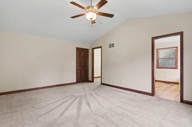 42 Millstone Circle, Pataskala, OH 43062