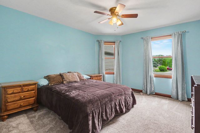 42 Millstone Circle, Pataskala, OH 43062