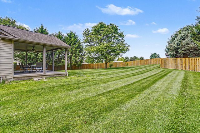 42 Millstone Circle, Pataskala, OH 43062