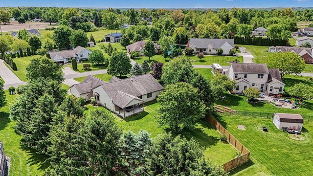 42 Millstone Circle, Pataskala, OH 43062