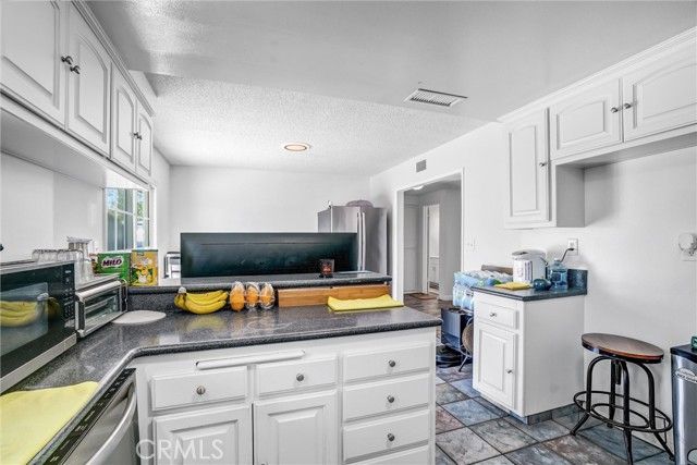 11584 Rosemary Avenue, Fountain Valley, CA 92708