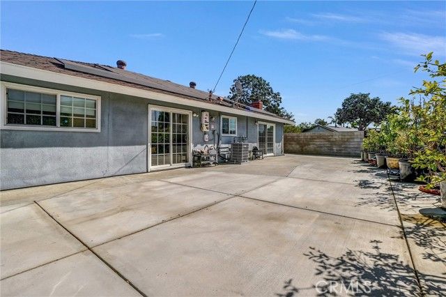 11584 Rosemary Avenue, Fountain Valley, CA 92708