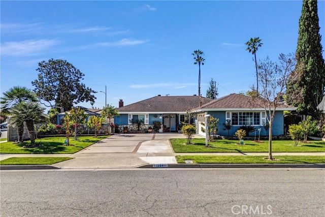 11584 Rosemary Avenue, Fountain Valley, CA 92708