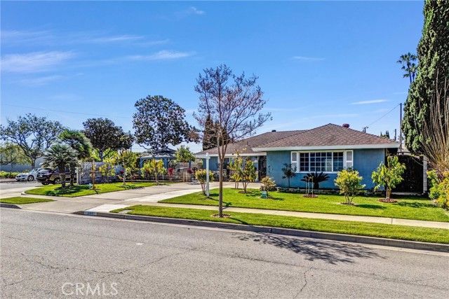 11584 Rosemary Avenue, Fountain Valley, CA 92708