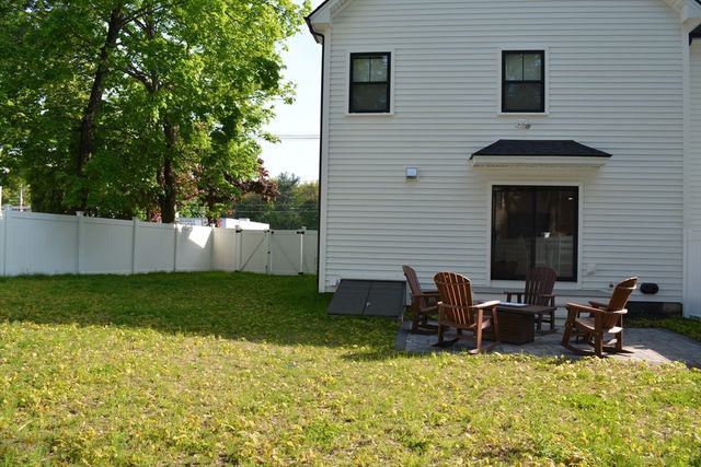 361 Salem St. 2, Wakefield, MA 01880