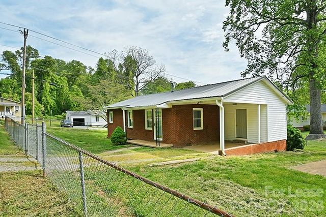 266 Long Street, Statesville, NC 28677