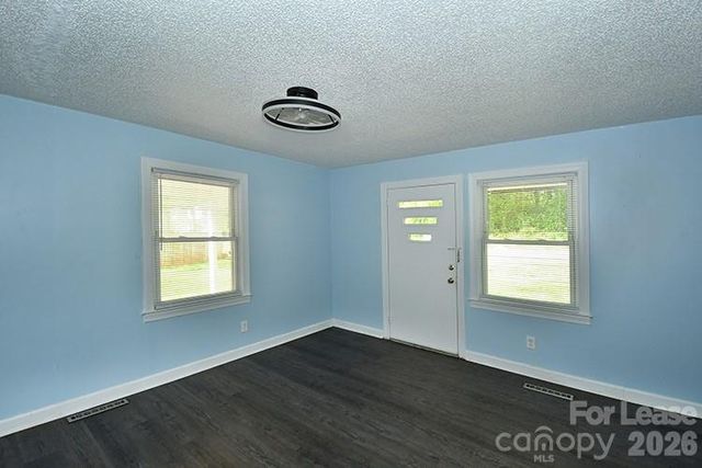 266 Long Street, Statesville, NC 28677