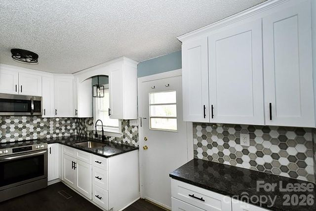 266 Long Street, Statesville, NC 28677