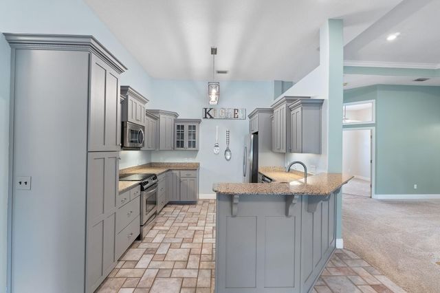 7008 Turnberry Circle, Navarre, FL 32566