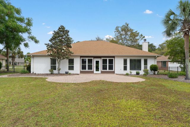 7008 Turnberry Circle, Navarre, FL 32566