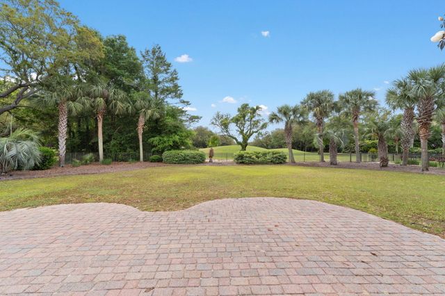 7008 Turnberry Circle, Navarre, FL 32566