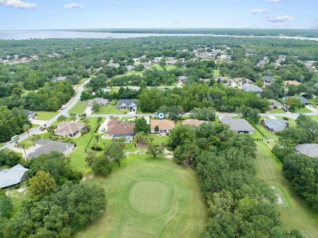 7008 Turnberry Circle, Navarre, FL 32566