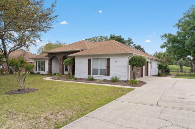 7008 Turnberry Circle, Navarre, FL 32566