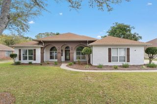 7008 Turnberry Circle, Navarre, FL 32566