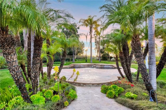 4165 Elm View Drive, Encino, CA 91316