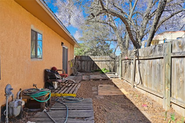 1361 Pacheco Street, Santa Fe, NM 87505