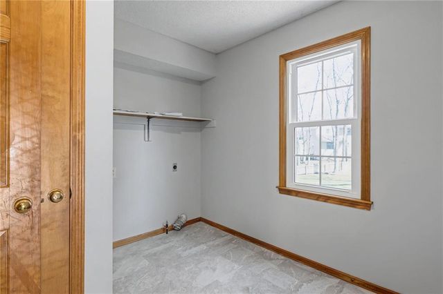 7714 W 114 Terrace, Overland Park, KS 66210