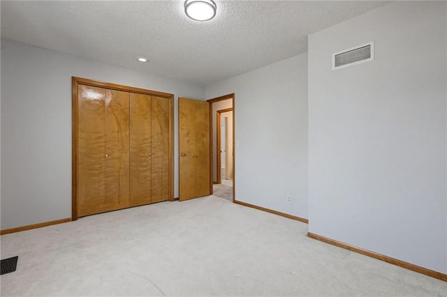 7714 W 114 Terrace, Overland Park, KS 66210