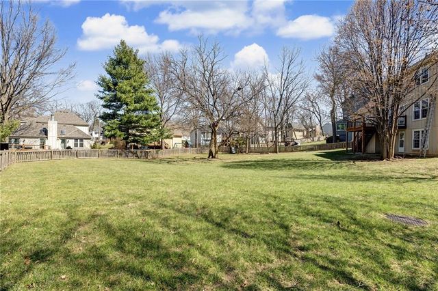 7714 W 114 Terrace, Overland Park, KS 66210