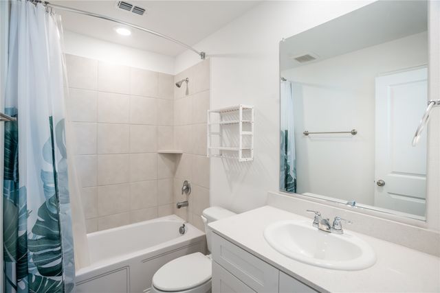 1225 Milfoil Drive, Justin, TX 76247