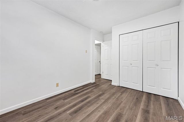 12157 Parkwood Place, Maryland Heights, MO 63043