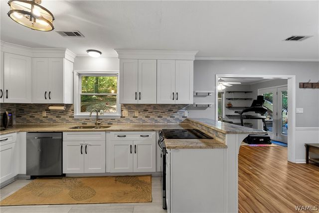 4341 Woodland Hills Dr, Tuscaloosa, AL 35405