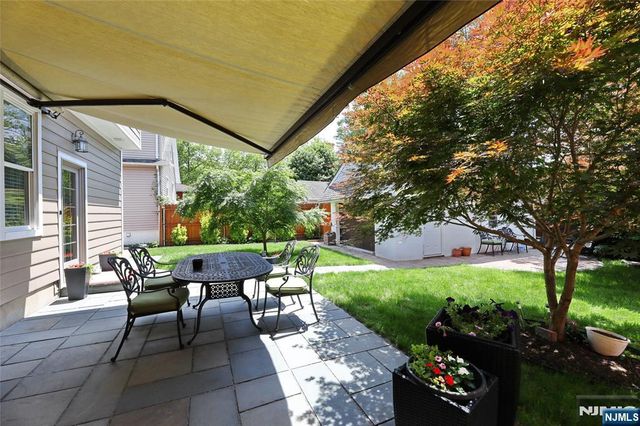 320 Hayward Place, Wallington, NJ 07057