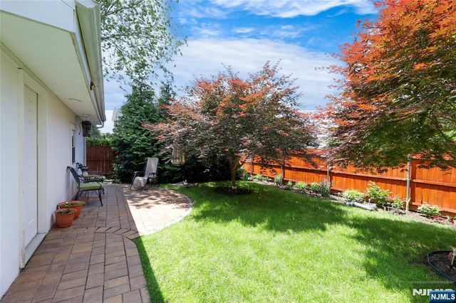 320 Hayward Place, Wallington, NJ 07057
