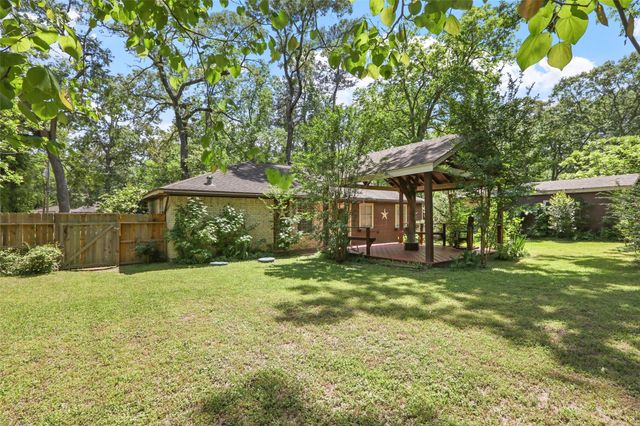 10775 Royal Forest Drive, Conroe, TX 77303