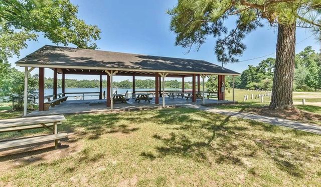 10775 Royal Forest Drive, Conroe, TX 77303