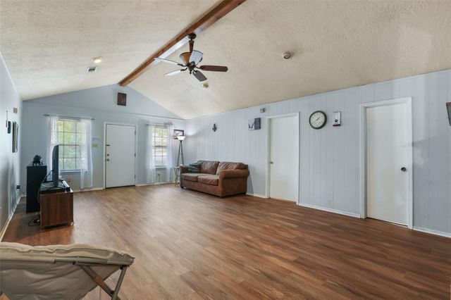 10775 Royal Forest Drive, Conroe, TX 77303