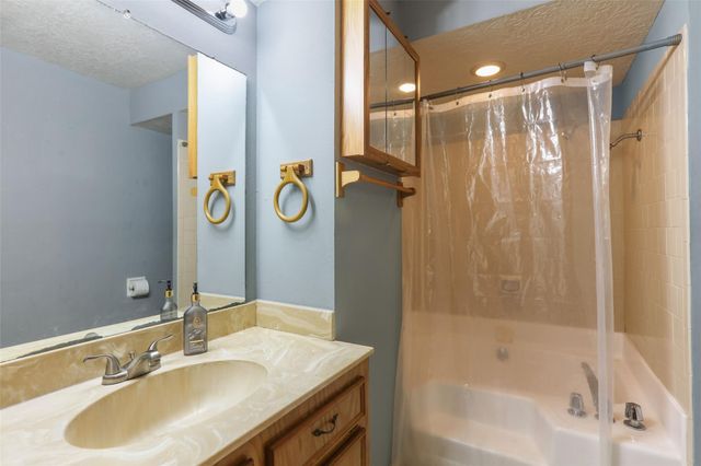 10775 Royal Forest Drive, Conroe, TX 77303