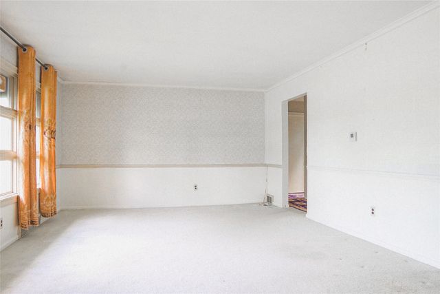 3827 BURTON Avenue, Erie, PA 16504