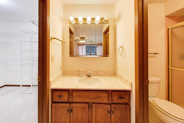 245 Windsor Lane C, Willowbrook, IL 60527