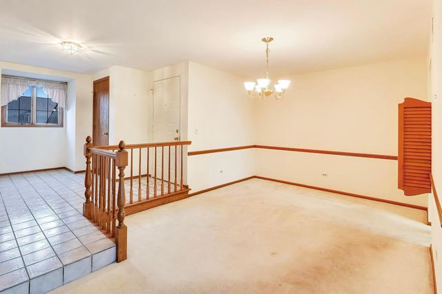 245 Windsor Lane C, Willowbrook, IL 60527