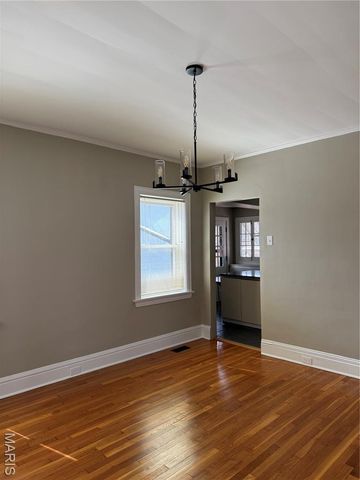 6624 Pershing Avenue, St Louis, MO 63130