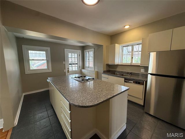 6624 Pershing Avenue, St Louis, MO 63130