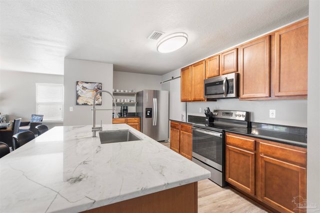 126 Cottage View Dr, Pensacola, FL 32507