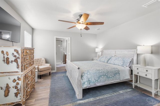 126 Cottage View Dr, Pensacola, FL 32507