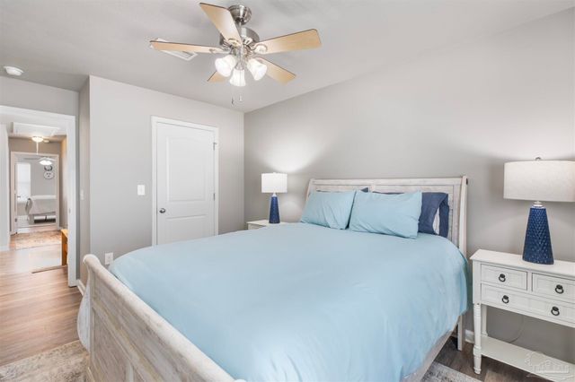 126 Cottage View Dr, Pensacola, FL 32507