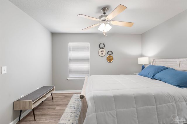 126 Cottage View Dr, Pensacola, FL 32507