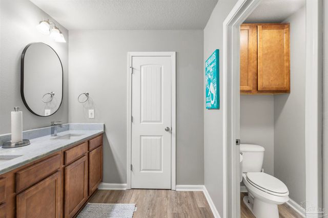 126 Cottage View Dr, Pensacola, FL 32507