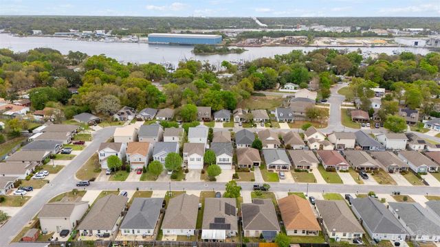 126 Cottage View Dr, Pensacola, FL 32507