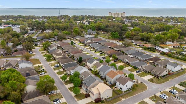 126 Cottage View Dr, Pensacola, FL 32507
