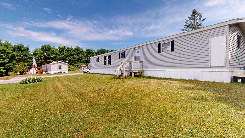 8 Dunlop Avenue, Mechanic Falls, ME 04256 — exterior